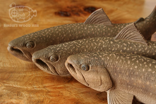 2008 鱗水の木彫魚 top
