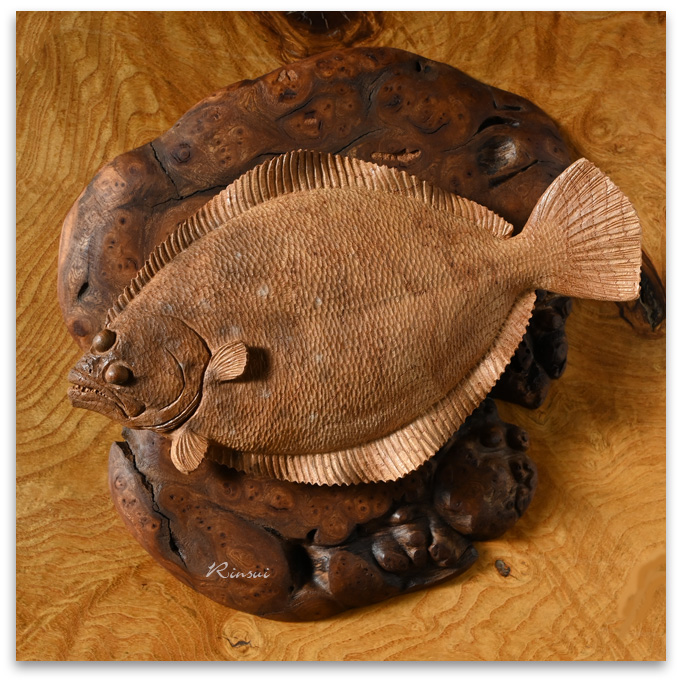 木製魚型彫刻 ひらめ 北海道 北海道 アイヌ 工芸品 魚 ヒラメ 彫刻 
